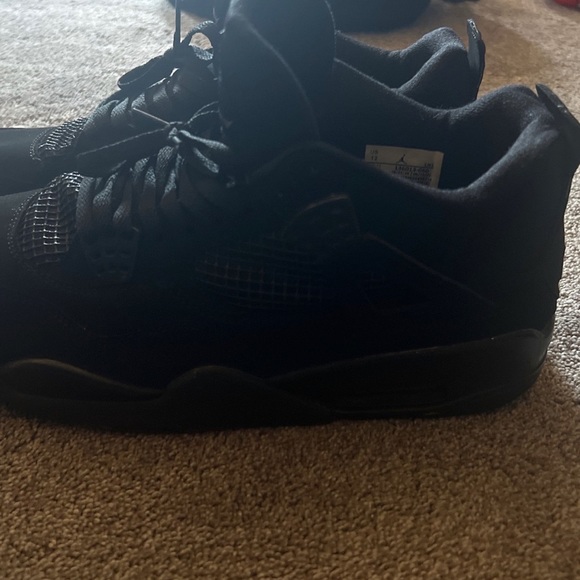 Jordan 4s s - Picture 1 of 4